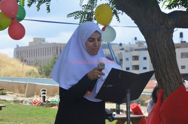 كفرقاسم- فيديو: الرئيس عادل بدير  الأوائل الدينية النواة الاولى لشيخنا المرحوم المؤسس وصرح تعليمي نفتخر به وتخريج فوج اخر في كرنفال ابداعي جمع الطلاب والأهالي